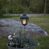 LED Grablaterne/Grablicht "Serene" mit Stab - warmweiße LED - H: 85cm, D: 15,5cm - Timer - schwarz