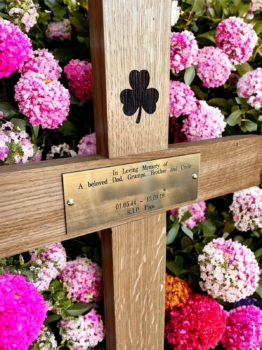 Holz Memorial Kreuz Grabmarker 17" kostenlose Plakette & kostenlose Gravur