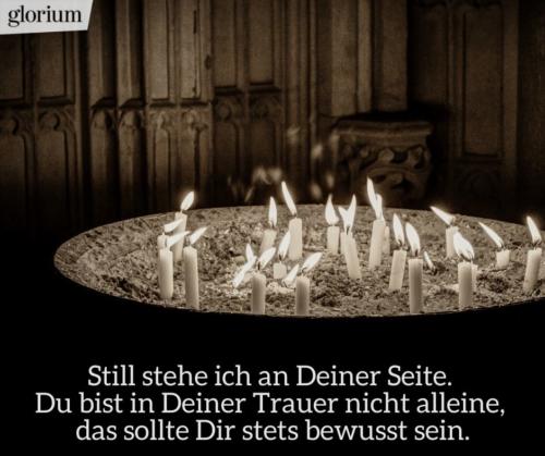 979-beileidsbekundungen-beileid-beileidssprueche-texte-kondolenz-beileidsschreiben-beileidskarten-bild-trauer-trauerspruch-glorium-kerzen-still-stehe-ich